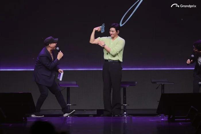 Ji Chang Wook soái bất chấp dù lộ dấu hiệu tăng cân-4