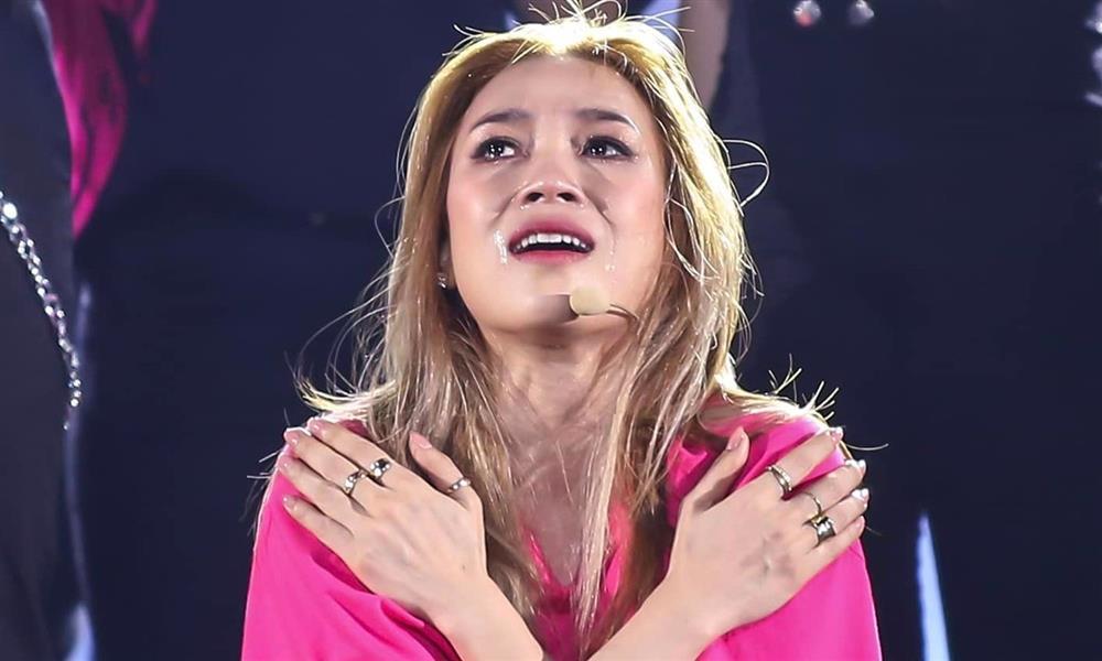 Khoảnh khắc u ám nhất cuộc đời Mỹ Tâm-4