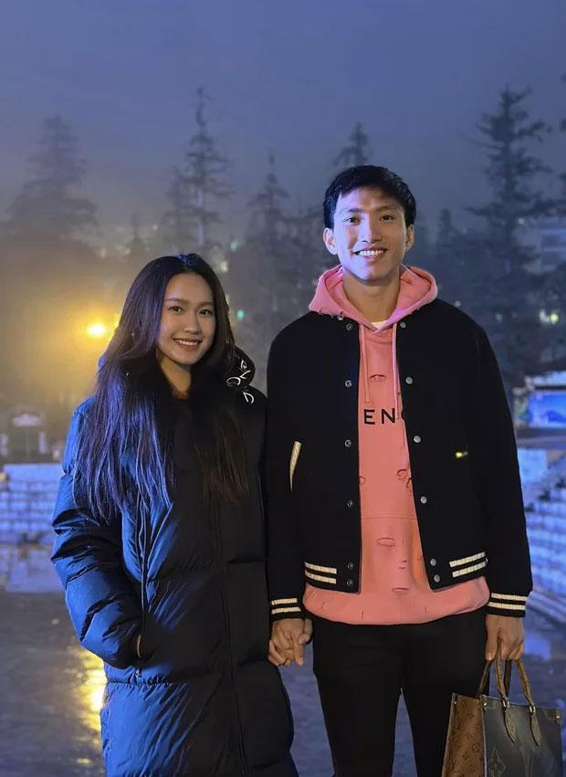 Cách ứng xử của hội vợ, bạn gái cầu thủ khiến mẹ chồng bị chinh phục-6