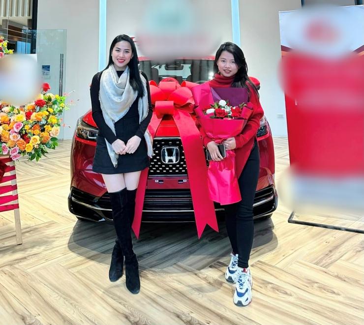 Chiến thần Võ Hà Linh giàu thế nào mua nhà, dát hàng hiệu kín người?-8