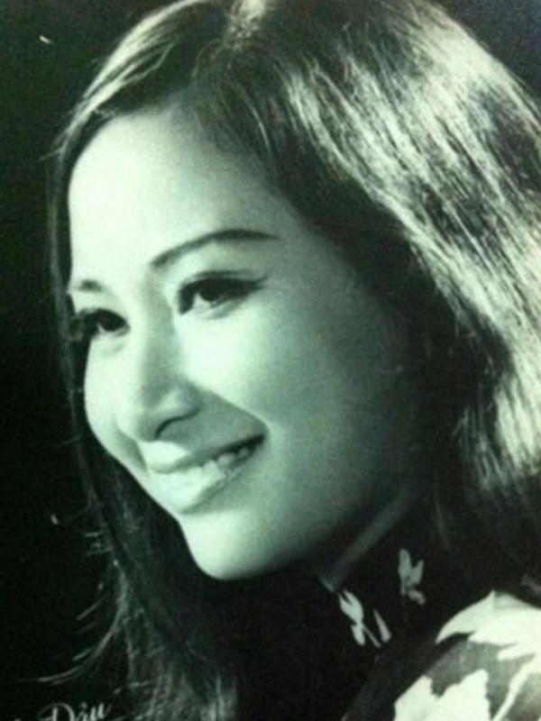 Mẹ ruột ca sĩ Khánh Linh: Mỹ nhân Hà thành có giọng hát hay nức tiếng thập niên 70- 80s-1