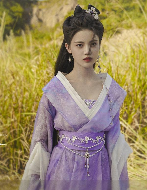 Nhan sắc tiểu hồ ly sinh năm 2000 đánh bại nữ chính Bạch Lộc-2