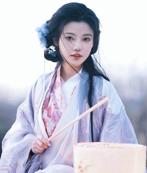 Nhan sắc tiểu hồ ly sinh năm 2000 đánh bại nữ chính Bạch Lộc-6