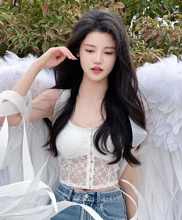 Nhan sắc tiểu hồ ly sinh năm 2000 đánh bại nữ chính Bạch Lộc-14