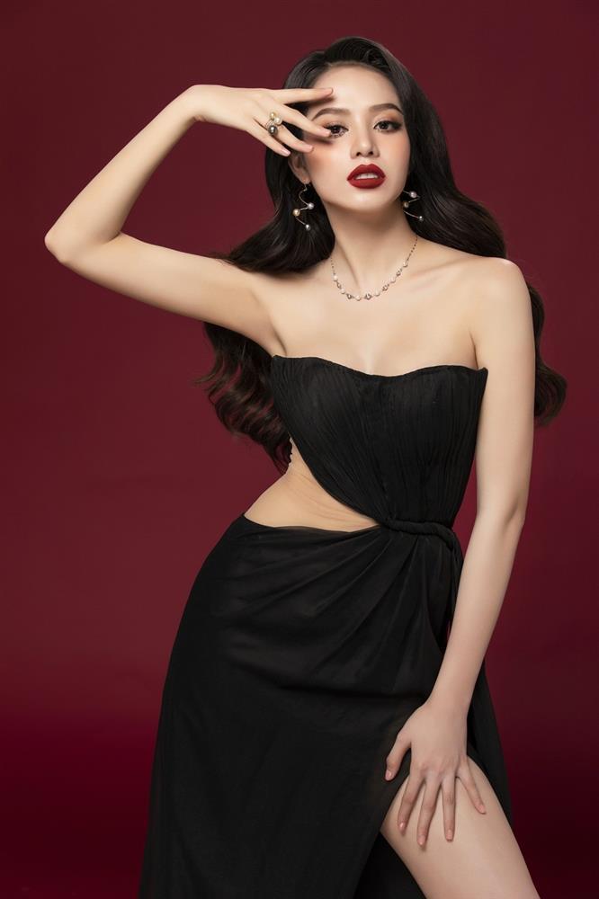 Sau tân trang nhan sắc, Hoa hậu Thanh Thủy khác biệt ra sao khi đọ sắc với hai Á hậu?-4