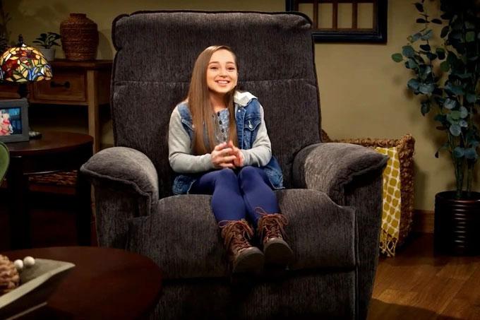 Chàng trai khốn khổ vì yêu cô gái mắc kẹt trong thân hình 8 tuổi-1