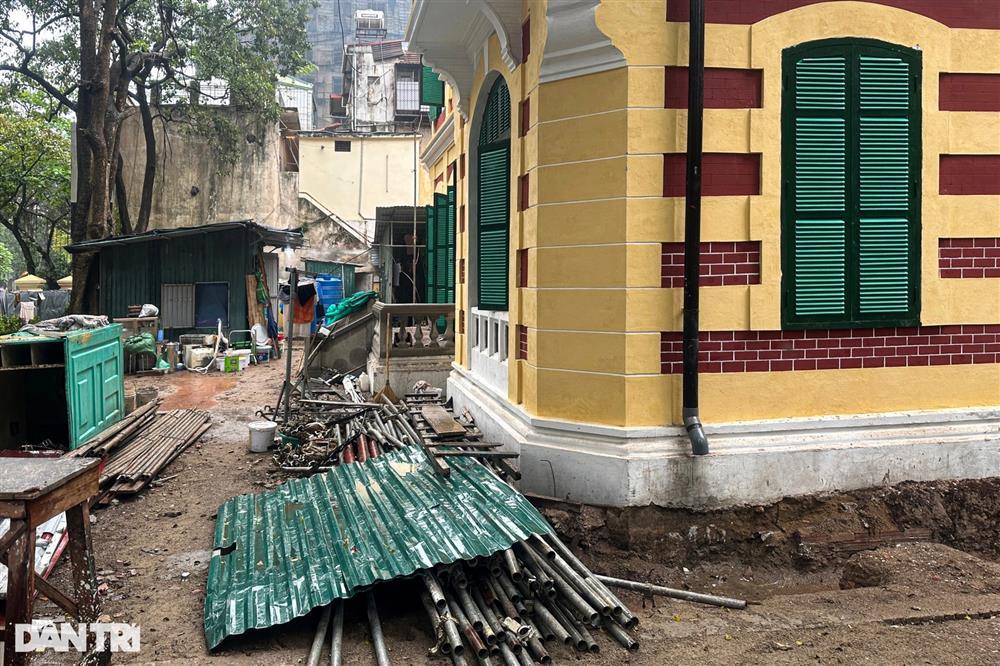 Cận cảnh biệt thự Pháp cổ ở Hà Nội sửa chữa, bảo tồn gần 15 tỷ đồng-2