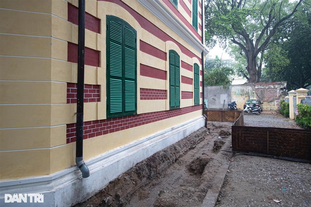Cận cảnh biệt thự Pháp cổ ở Hà Nội sửa chữa, bảo tồn gần 15 tỷ đồng-9