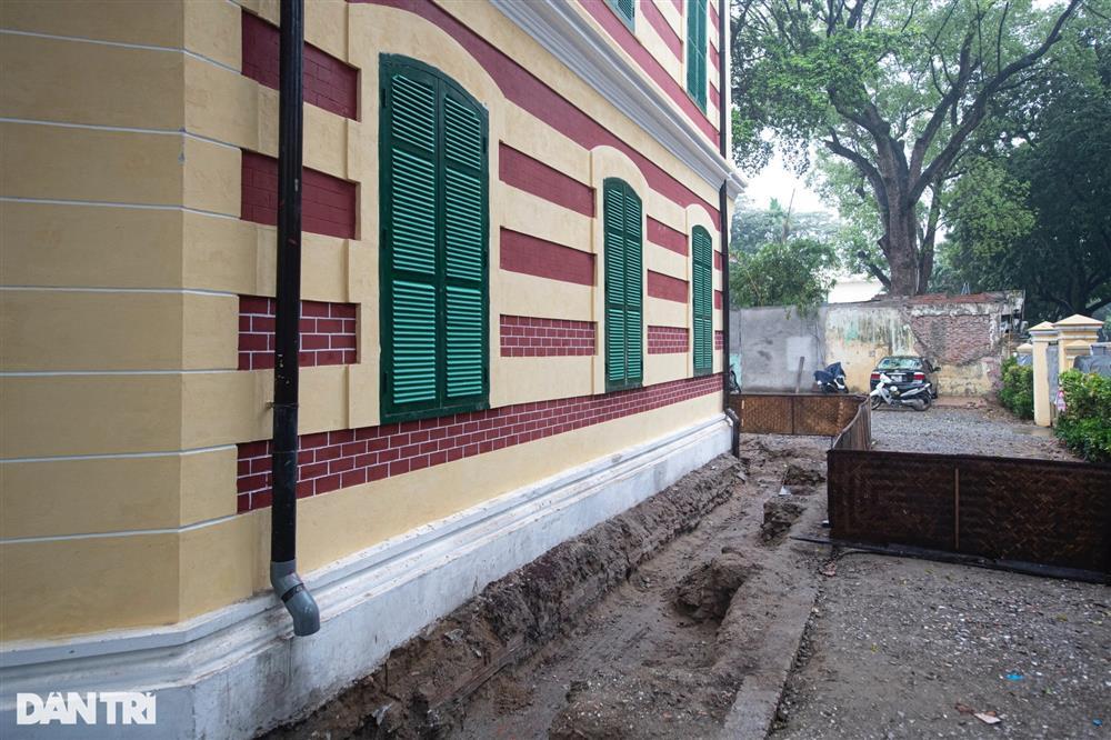 Cận cảnh biệt thự Pháp cổ ở Hà Nội sửa chữa, bảo tồn gần 15 tỷ đồng-9