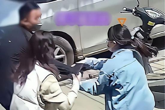 Đi xem mắt, cô gái gọi cảnh sát khi phát hiện điều bất thường