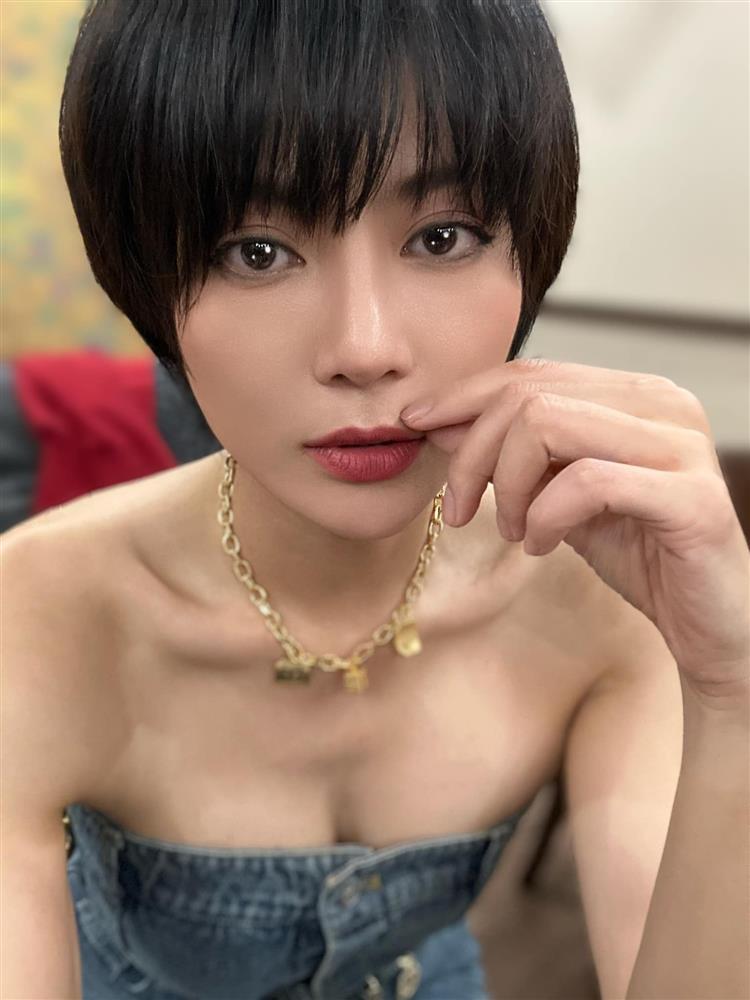 Luộm thuộm trên phim, Thanh Hương gợi cảm ở đời thường-7