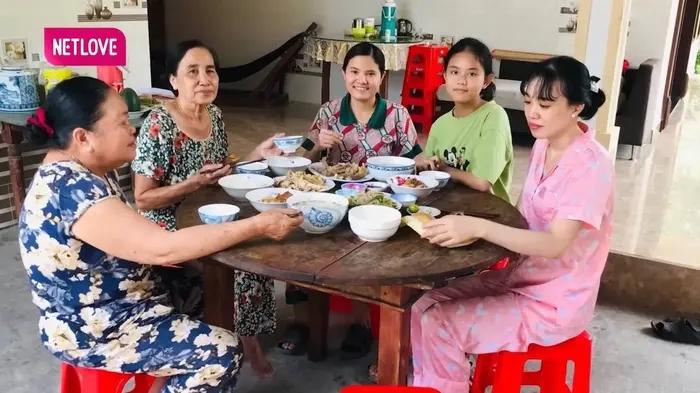 Buổi ra mắt, mẹ chồng báo nợ 200 triệu để thử lòng nàng dâu-4