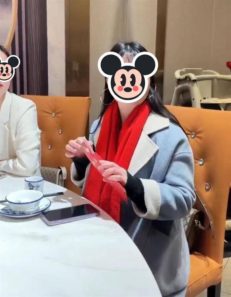 Đi 600km đến đám cưới bạn thân, cô gái bẽ bàng vì không được ăn cỗ-1