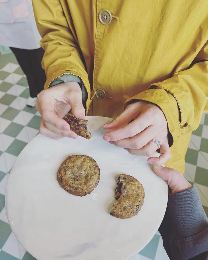 Gong Hyo Jin hẹn hò lãng mạn sau tin bị nữ ca sĩ nổi tiếng cạch mặt-2