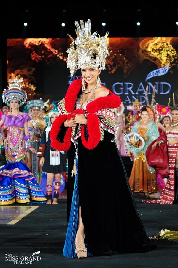 Trang phục dân tộc rùng rợn ở Hoa hậu Hòa bình Thái Lan-3