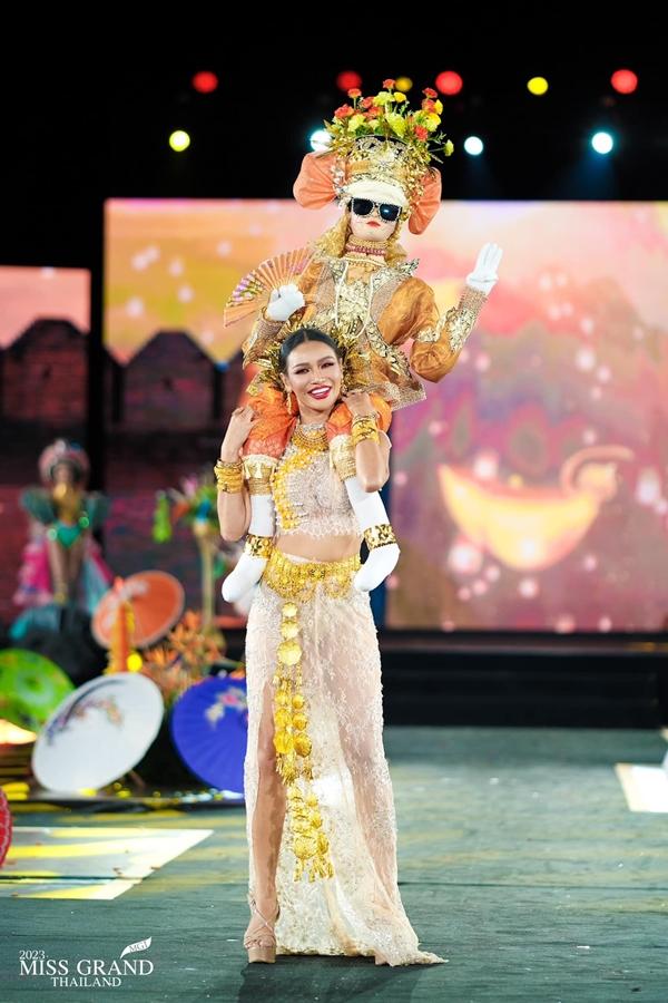 Trang phục dân tộc rùng rợn ở Hoa hậu Hòa bình Thái Lan-5
