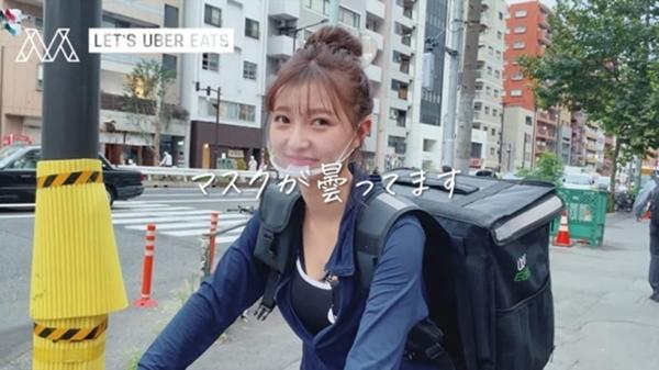 Ngỡ ngàng nữ hoàng nội y phải đi ở trọ, làm nhân viên giao hàng-2