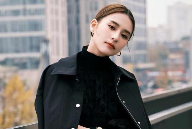 Đậu Kiêu một mình bay đến Bali chuẩn bị cưới, hôn lễ dự kiến 18/4-9