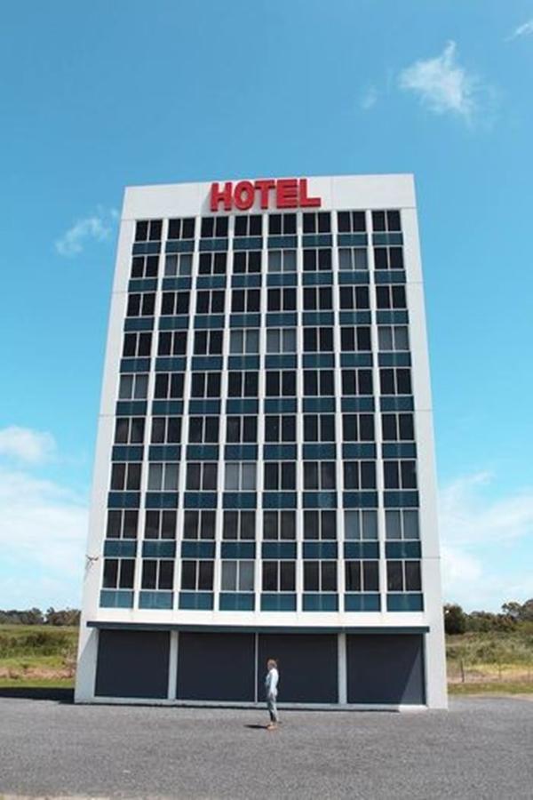 Bí ẩn trong khách sạn không bao giờ đặt được phòng ở xứ sở chuột túi-3