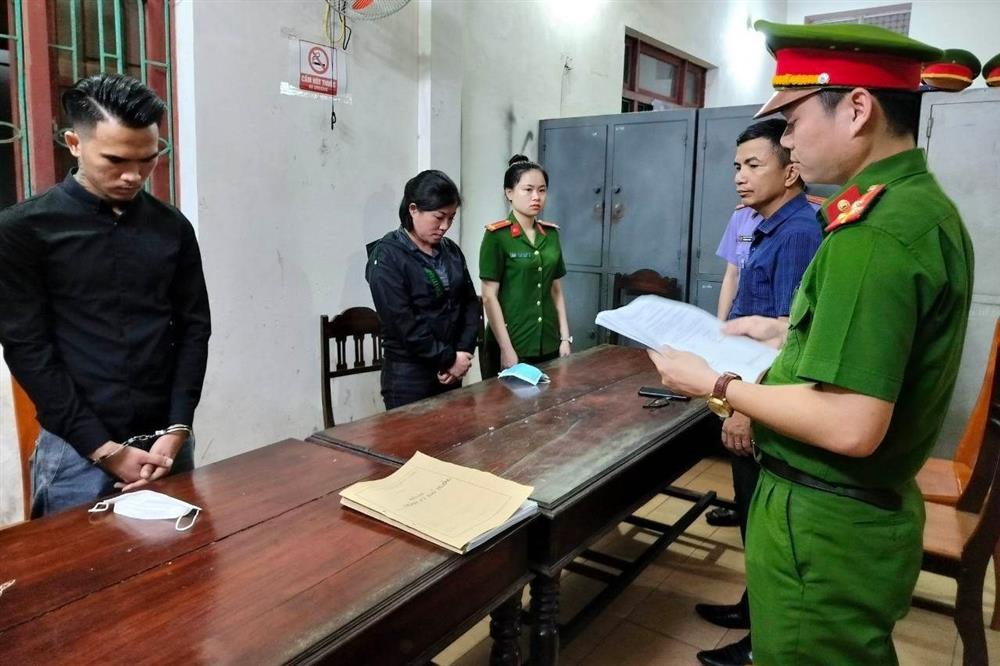 Phá đường dây làm giả học bạ cho học sinh đi du học-1