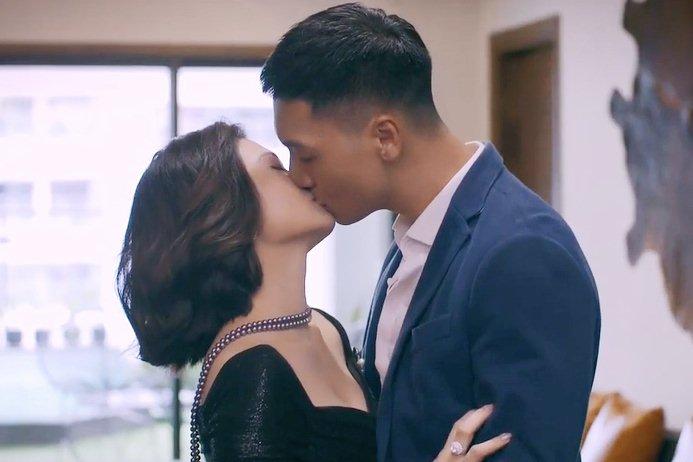 Những lần lái phi công của Kiều Anh trên màn ảnh Việt-4