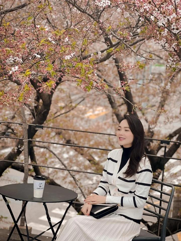 Mang bầu ở tháng thứ 4, nhan sắc của Minh Hằng thế nào?-8