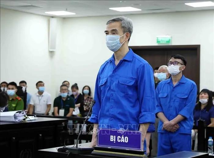Vụ thông thầu tại Bệnh viện Tim Hà Nội: Các bị cáo gây thiệt hại hơn 53,6 tỷ-3