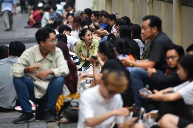 Thói quen uống cà phê bệt ở TPHCM trở lại-2