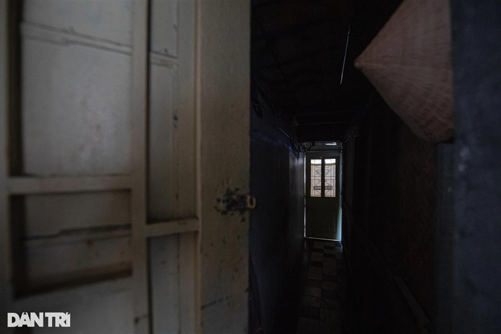 Khu tập thể tồi tàn, khát ánh sáng mặt trời nằm ngay cạnh hồ Gươm-6