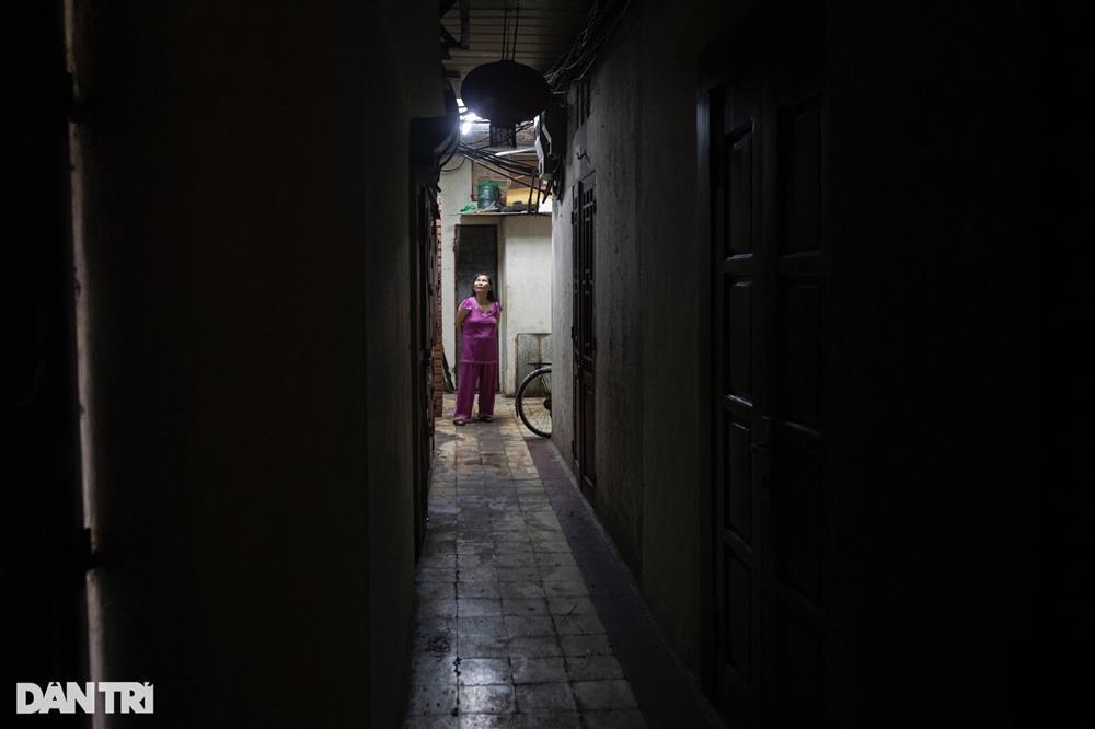 Khu tập thể tồi tàn, khát ánh sáng mặt trời nằm ngay cạnh hồ Gươm-10