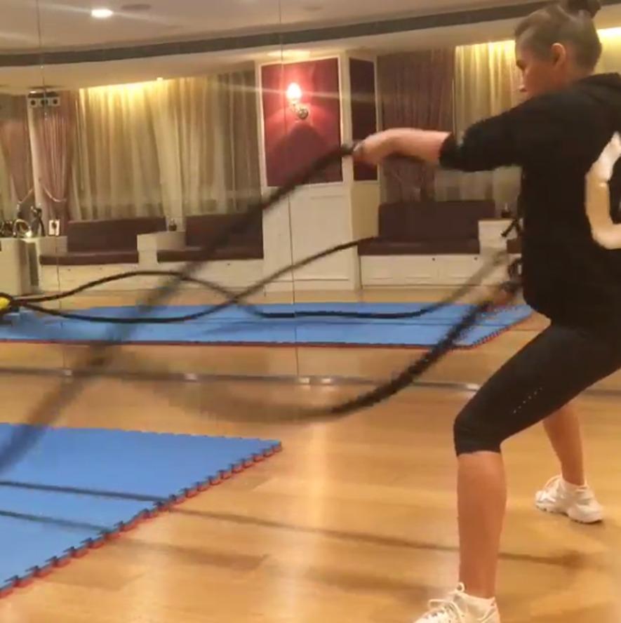 Bí quyết giữ dáng của Hà Siêu Liên-7