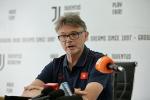 HLV Troussier: 'Tôi có tiêu chí riêng chọn cầu thủ U22 Việt Nam'