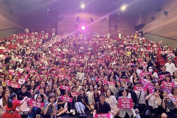 Ali Wong: Một bước thành sao sau phim Beef-3