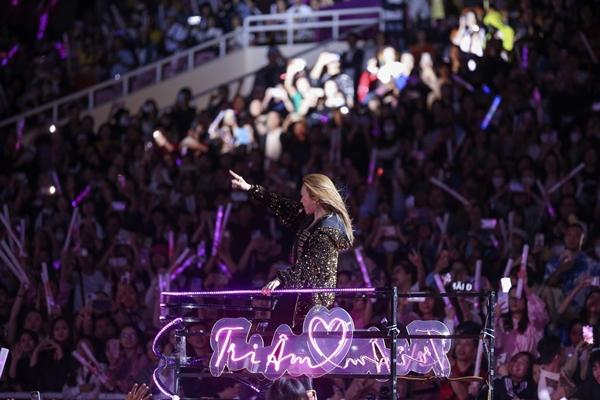 Thấy gì từ việc phim Mỹ Tâm rời rạp với 12 tỷ đồng?-1