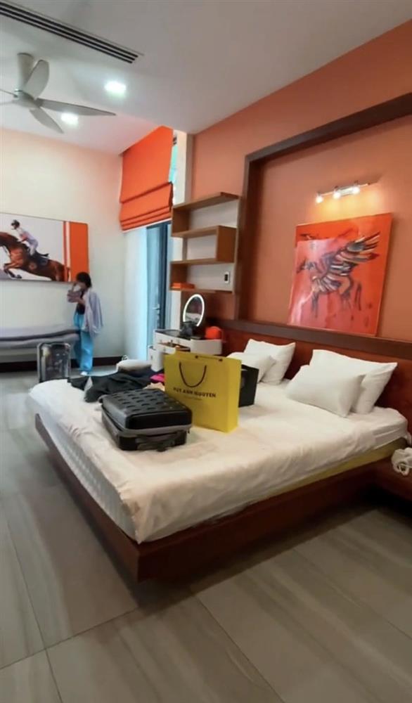 Có gì đặc biệt trong căn villa triệu đô của chị dâu Bảo Thy?-3