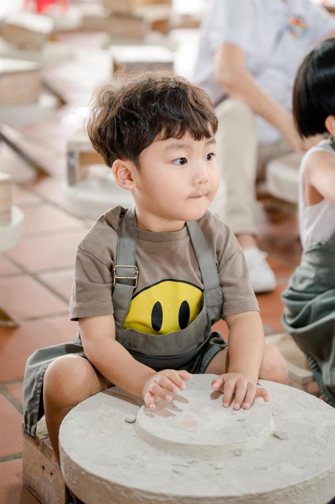 Hòa Minzy lụi tim khi bé Bo thủ thỉ 3 câu cực tình cảm-2