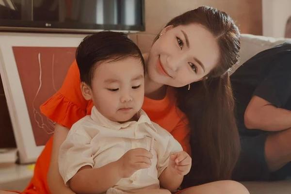 Bị fan đẩy thuyền với Văn Toàn, Hòa Minzy phản ứng gắt-2