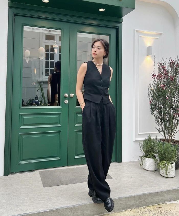 10 set trang phục màu đen trẻ trung và sang trọng-6