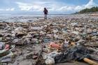 Bãi biển hoang sơ ở thiên đường Bali 'chết ngập' trong núi rác