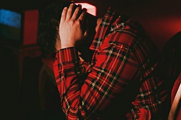 2 năm cưới cô gái bán hoa, tôi quay quắt trong hối hận tột cùng-1