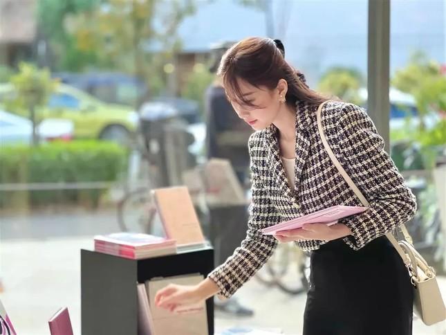 Đỗ Mỹ Linh khoe ảnh mới, cớ sao netizen gọi tên Đặng Thu Thảo?-9