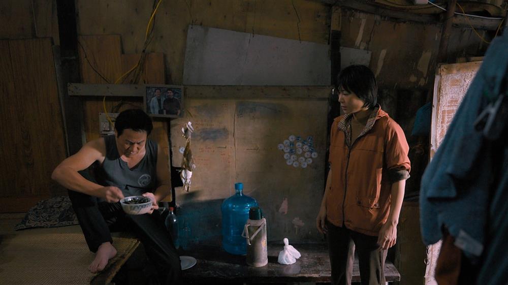 NSƯT Hoàng Hải ở bãi rác, không thở nổi ngày đầu quay Cuộc Đời Vẫn Đẹp Sao-3