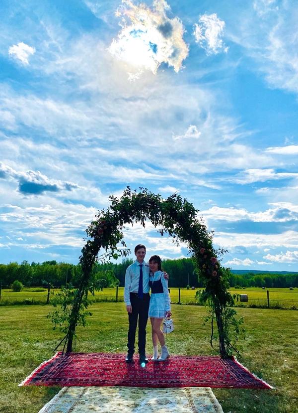 Rể Tây bá đạo, vừa gặp mẹ vợ đã chào em-8