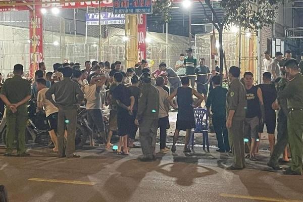 Clip nam bảo vệ vật lộn, bắt giữ kẻ cướp có súng ở Bình Dương-2