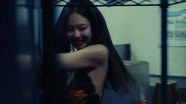 Lướt qua teaser chỉ 3 giây: Jennie BLACKPINK đang bị lợi dụng?-5