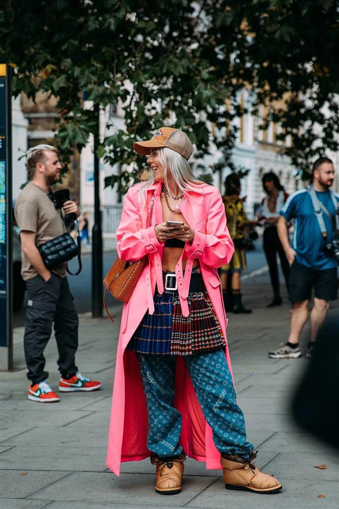 Chân váy hot hit 18 triệu view đang tạo cơn địa chấn giới thời trang có gì thú vị?-11