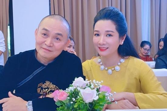 Xuân Hinh: 'Tôi và Thanh Thanh Hiền có diễn hội chợ đâu, họ mạo danh'