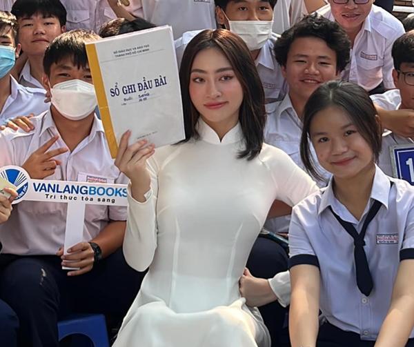 Hoa hậu Lương Thùy Linh hóa thân vào vai cô Trúc Hà Tăng-2