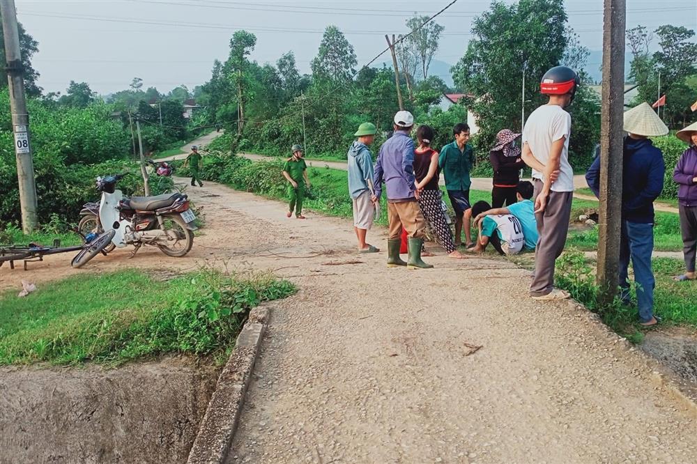 3 học sinh rủ nhau tắm kênh, 1 em chết đuối-1