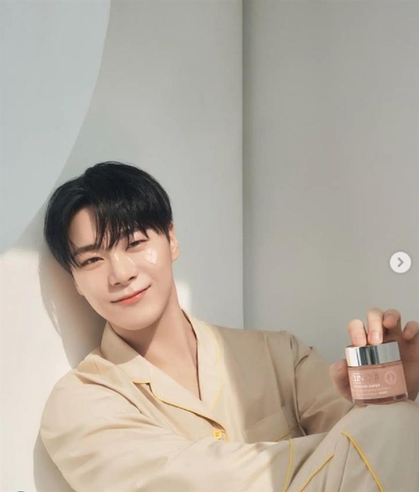 Xót xa hình ảnh cuối cùng của Moonbin trước khi qua đời tuổi 25-6